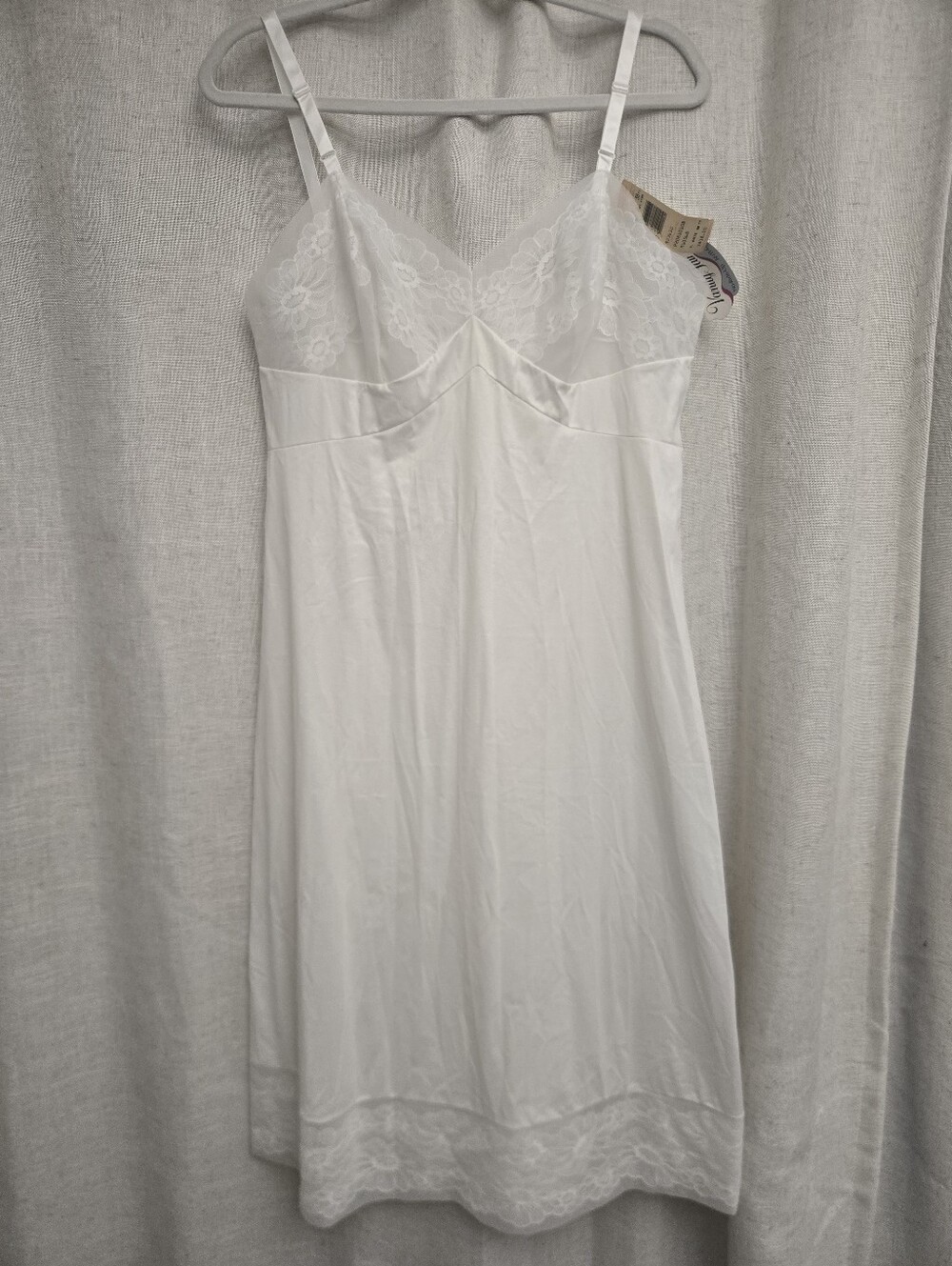 Vintage Vanity Fair 38 TT NWT White Lace Full Slip NOS